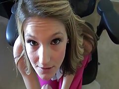 ແຟນທີ່ມີ cock-squeezing coot fucked ໂດຍຜູ້ຊາຍຊ້ໍາ hued