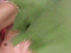 Naked ກົ້ນງາມ chick ຫນຸ່ມຖາມສໍາລັບ cock