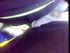 ຍິງຫນຸ່ມ hits cock ຂະຫນາດໃຫຍ່